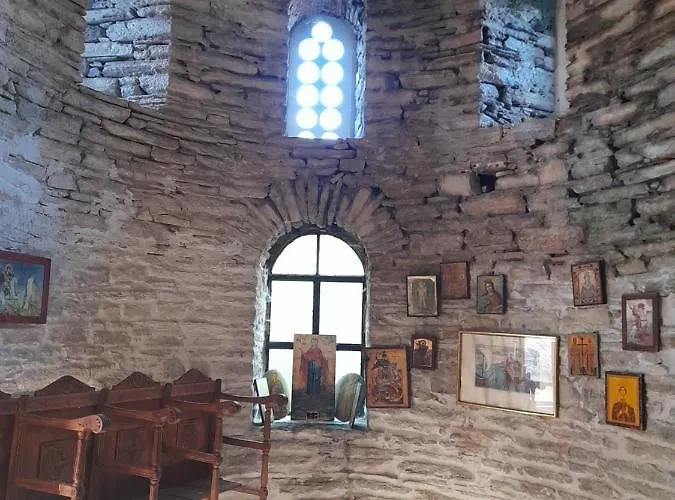 Meandros Village *